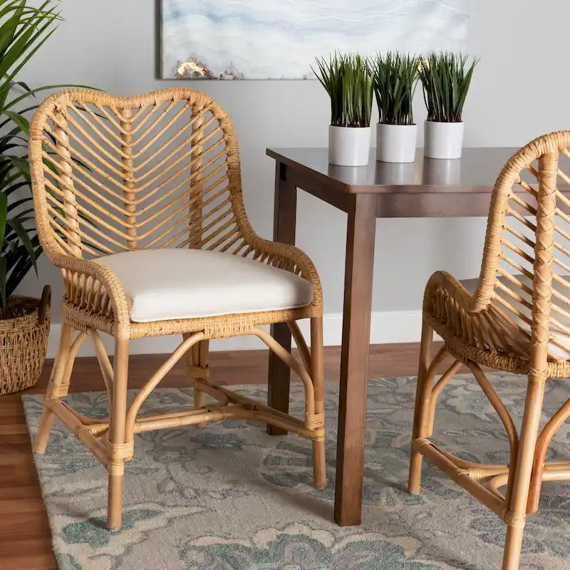 Moderner Boho-Esszimmerstuhl aus naturbraunem Rattan
